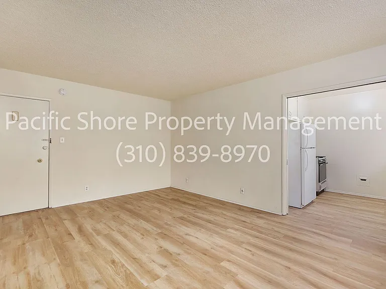 11th Street Apartments — Photo 5