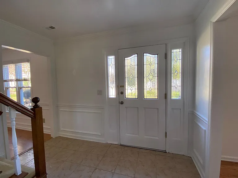 3013 Eglantine Ct — Photo 3
