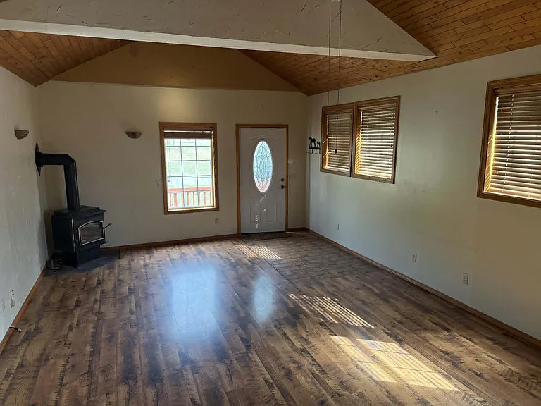 3682 Breckenridge Rd — Photo 8