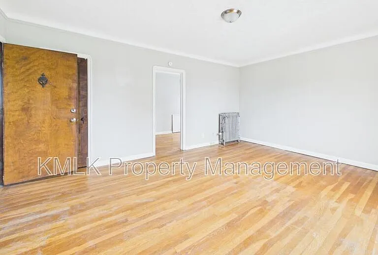 1352 Kenilworth Ave — Photo 11