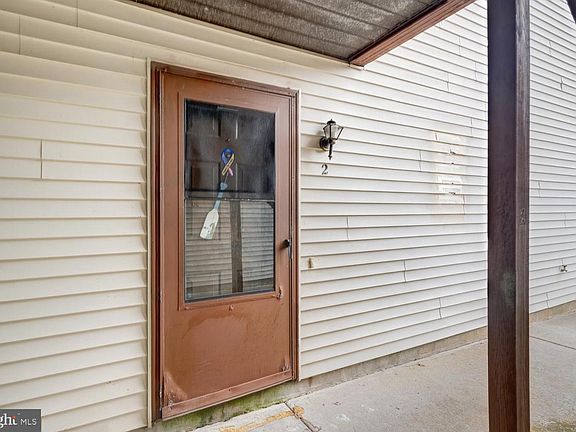 2nd image of 2 Whitemarsh Ct
