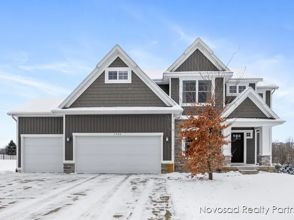 7780 Copper Heights Ct SE, Caledonia, MI 49316