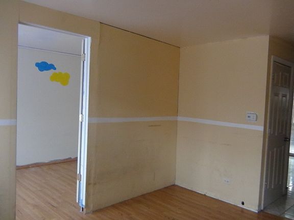 4th image of 8910 Robin Dr APT A