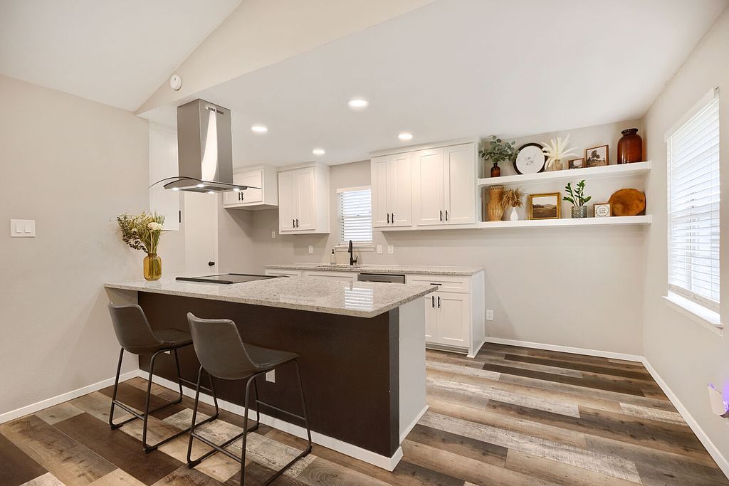 3621 Edgewood Dr - Property Image