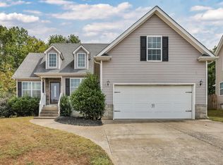 1129 Meachem Dr, Clarksville, TN 37042