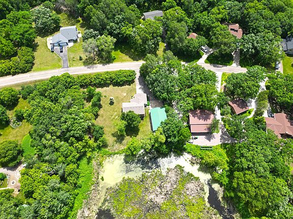 3rd image of 194 Elderberry Rd