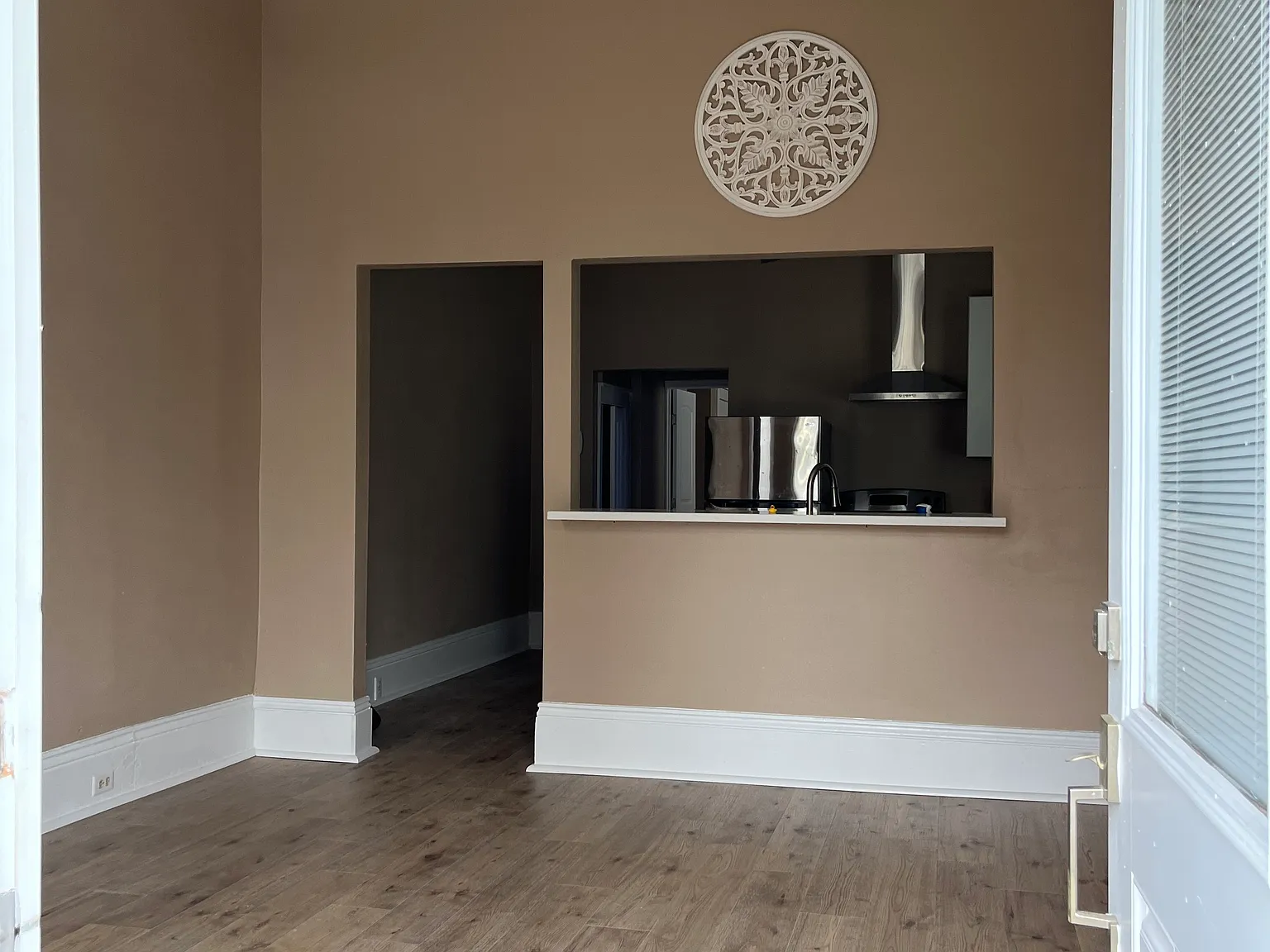 2 bed, 860 sqft, $1,750 — Photo 4