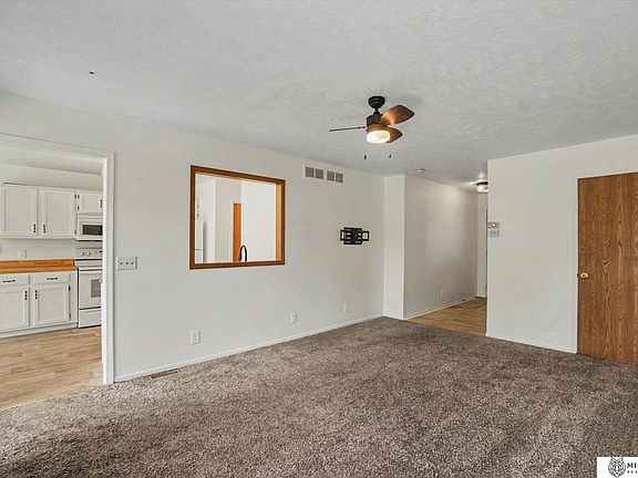 4th image of 20213 Veterans Dr