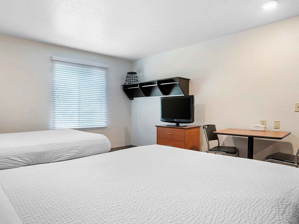 Studio Suite - 2 Full Beds