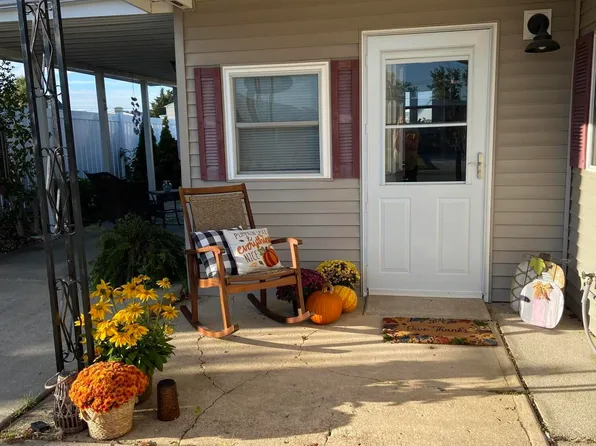 42 Lake Superior Dr, Little Egg Harbor, NJ 08087