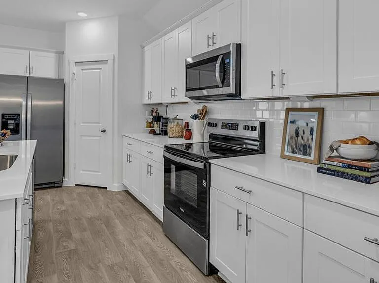 171 Teal St — Photo 11