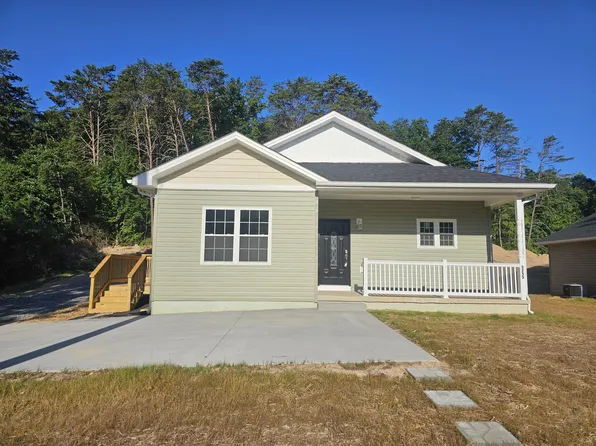 3255 Catalpa Ave, Buena Vista, VA 24416