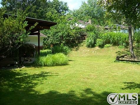 2nd image of 31 Lee Dr