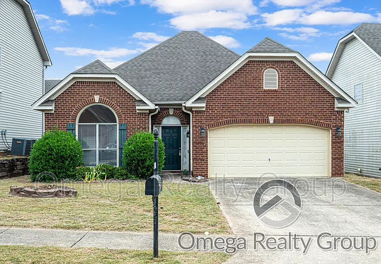 2161 Parsons Dr — Photo 1