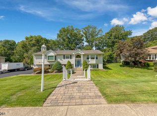 37 Towsen Rd, Wayne, NJ 07470