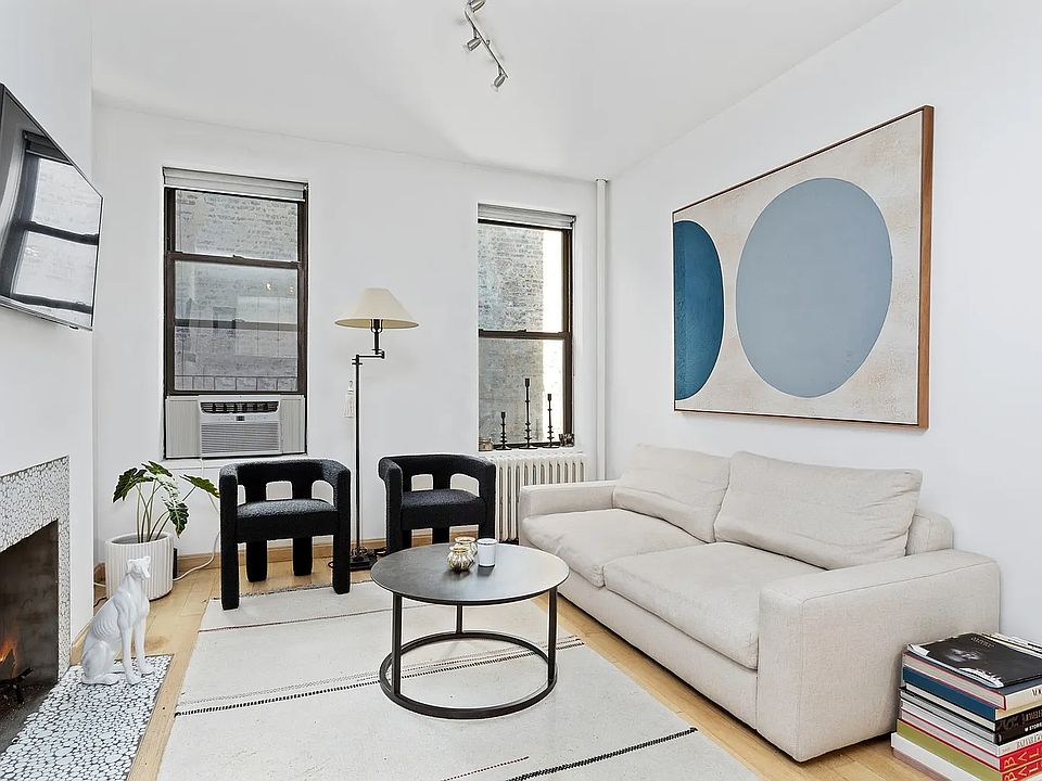 1st image of 5 Weehawken St APT 4B