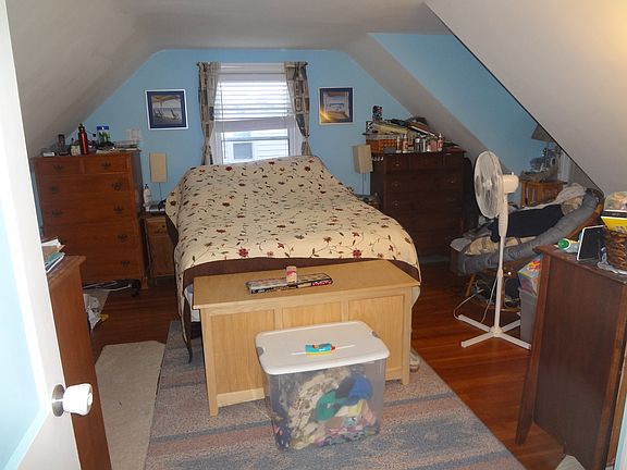 master bed 2 walk-in closets