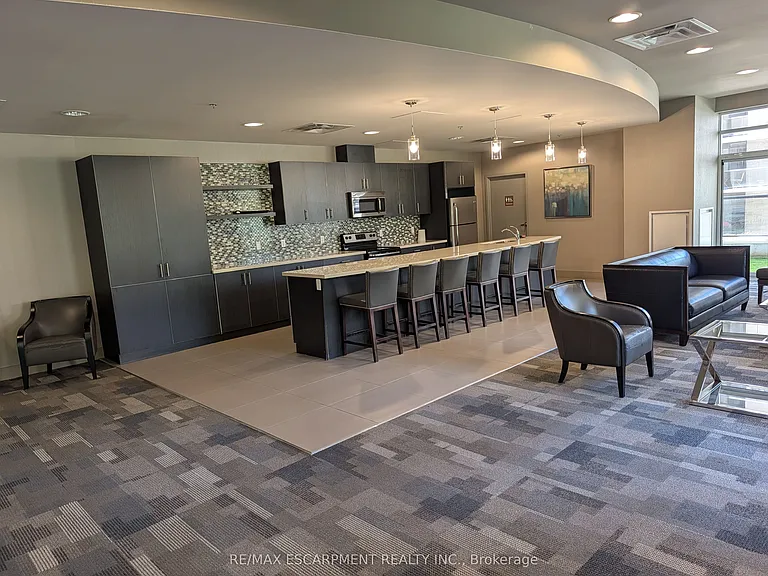90 Charlton Ave W #702 — Photo 19