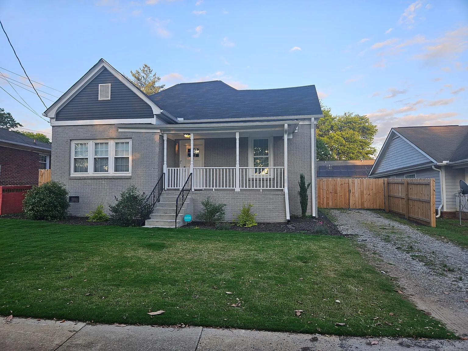 2 bed, 1095 sqft, $2,300 — Photo 3