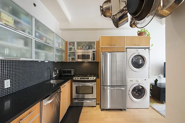 Sold by MNS | media 2