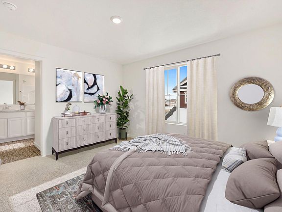 812 - Silvercliff Townhome Staged Owner s Suite