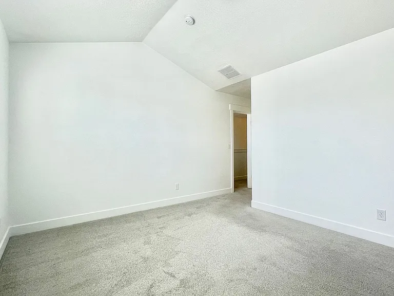 3977 W 1650 N — Photo 15