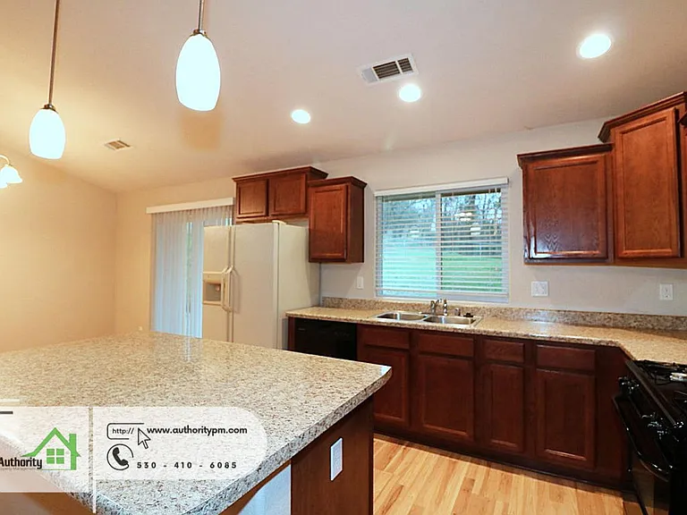 2381 Yellow Finch Way — Photo 9
