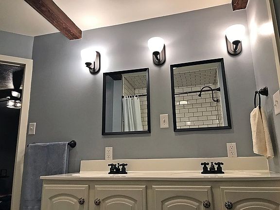 Bathroom Double sink