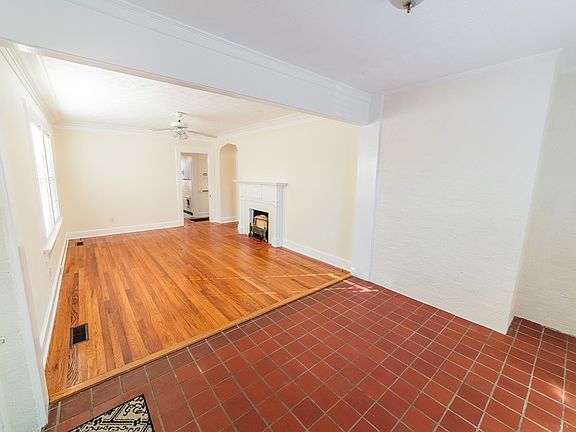 2nd image of 1245 Gurr Ave