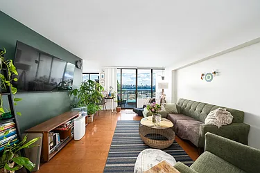 9060 Palisade Avenue, #106