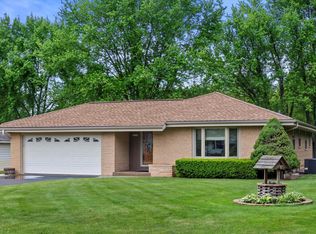 28234 Easy Ln, Waterford, WI 53185