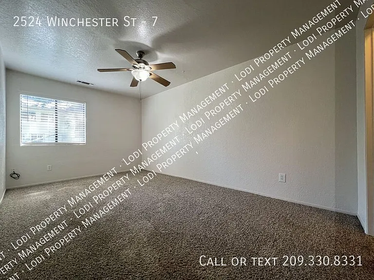 2524 Winchester St #7 — Photo 14