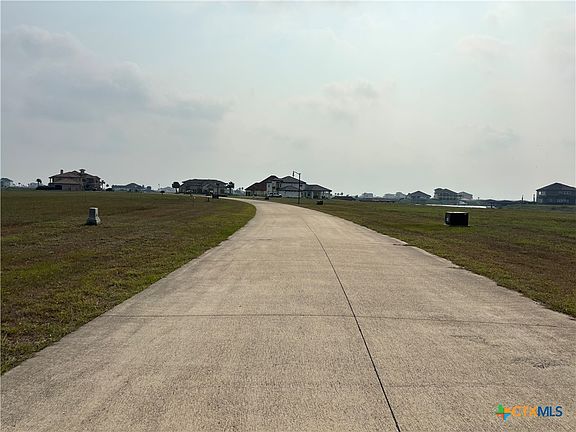 5th image of 262 E Burgundy Bay Bay