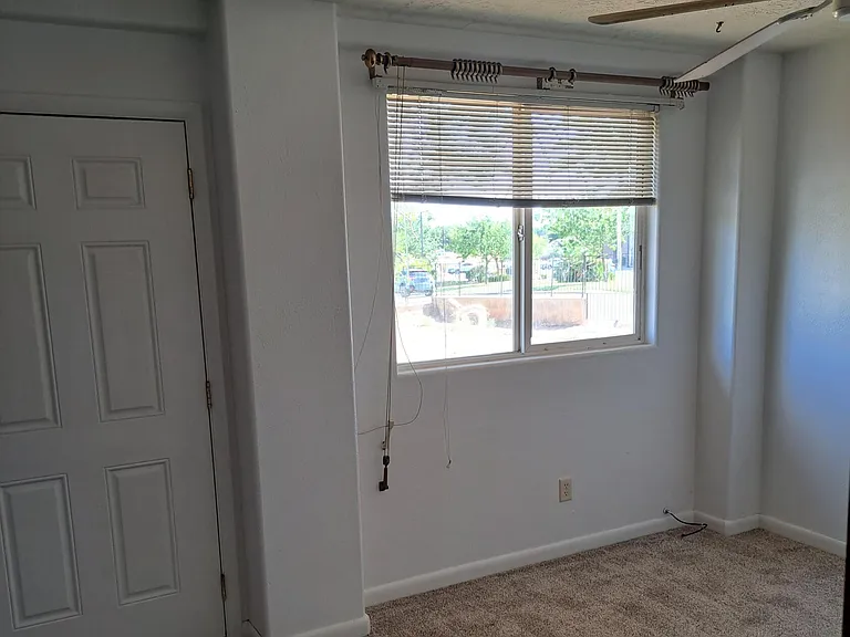 66 N 700 W — Photo 12