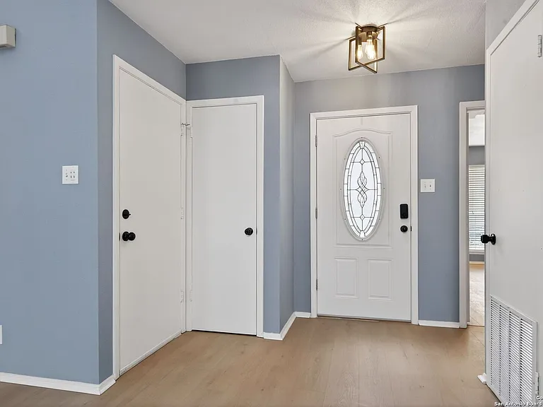 2415 Moss Ter — Photo 5