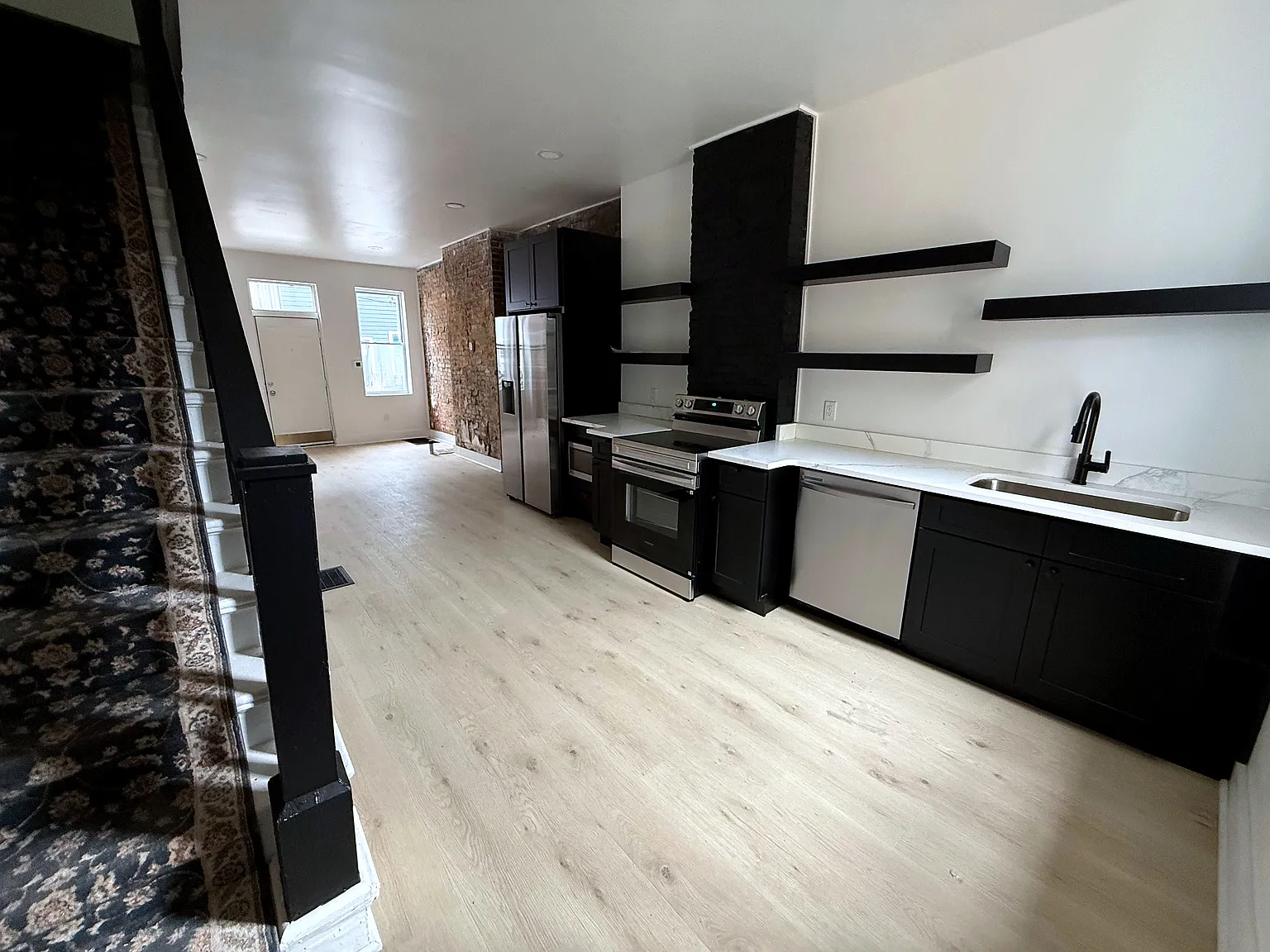 845 Tripoli St — Photo 3