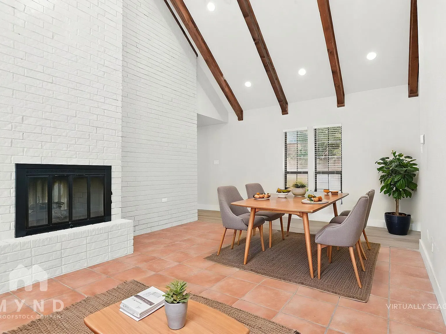 5 bed, 3.5 bath, 4286 sqft, $3,600 — Photo 4