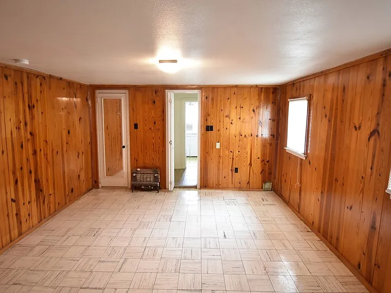 207 E Stockton Ave — Photo 10