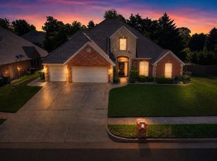 19316 Cade Ct, Edmond, OK 73012