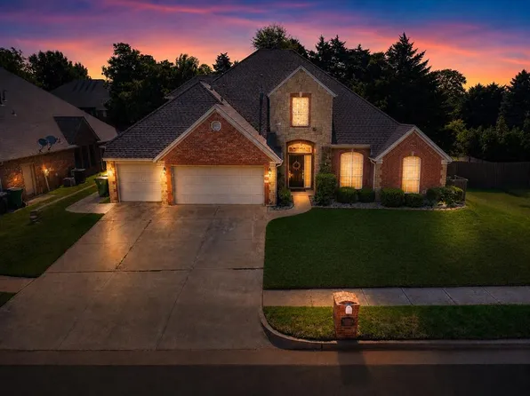 19316 Cade Ct, Edmond, OK 73012
