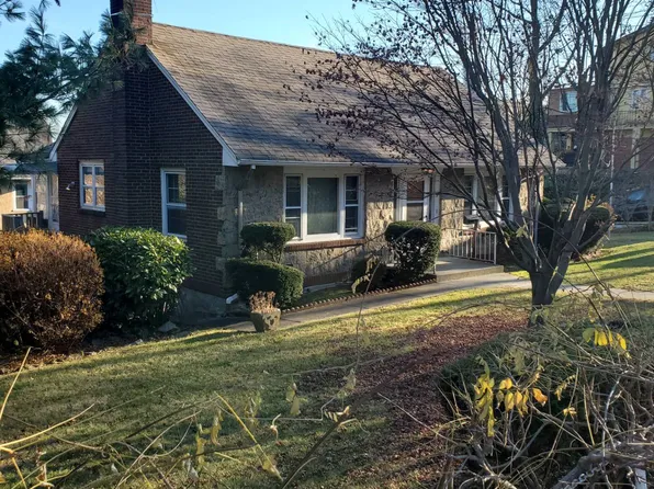 29 Starbuck St, Staten Island, NY 10304