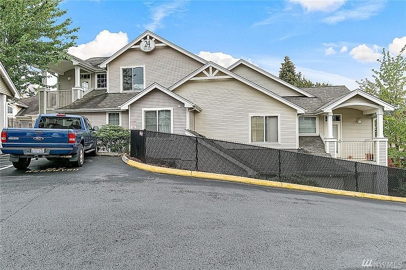 1st image of 16125 Juanita Woodinville Way NE Unit 2413