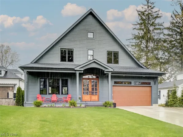 291 North St, Chagrin Falls, OH 44022