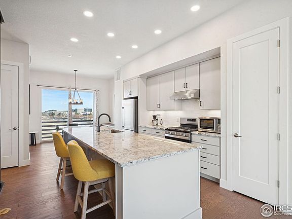 3rd image of 2683 Nicholas Way