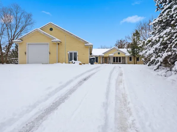 1714 Boulder COURT, Waukesha, WI 53189