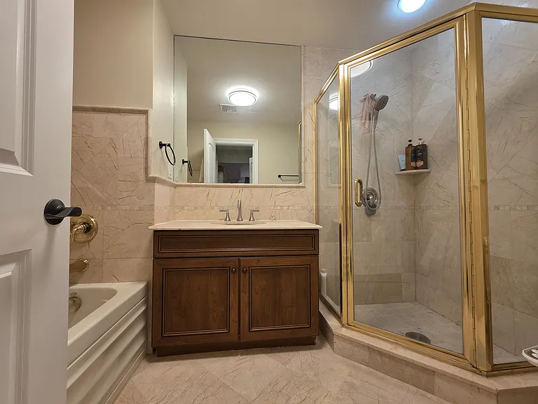 4 James Ln — Photo 9