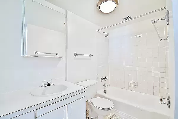 Rented by Platinum Properties | media 15