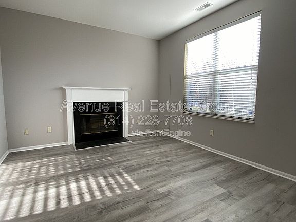 3rd image of 4127 Westminster Pl
