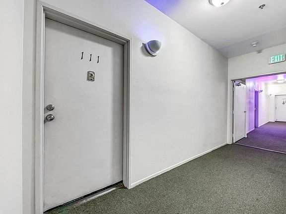 5th image of 525 S Berendo St Unit 111