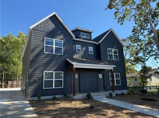 820 S Dockery Ln #1, Fayetteville, AR 72701